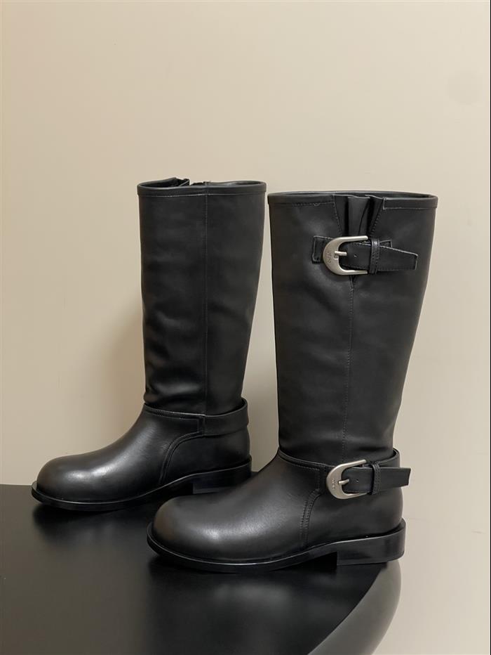 20251128175425192 390